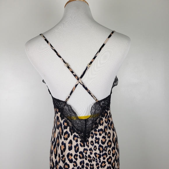 Victoria's Secret cheetah print high low slip gown - Picture 9 of 11